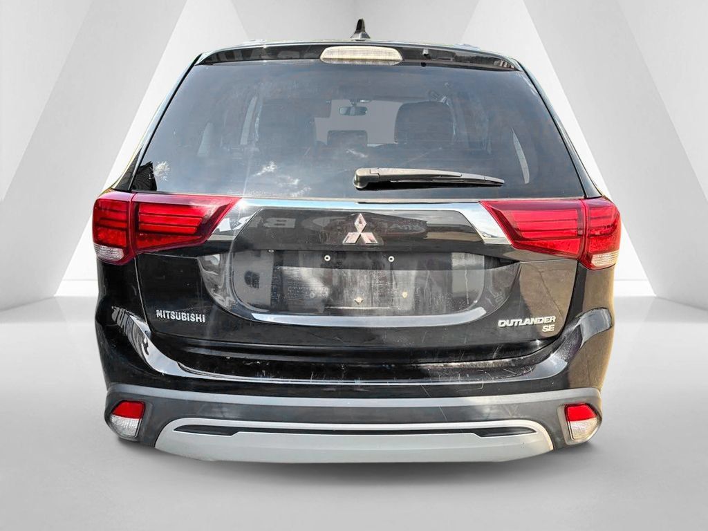 Used 2019 Mitsubishi Outlander FWD image 6