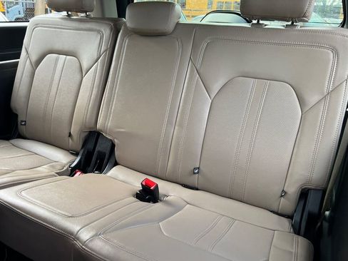 Used 2024 Ford Expedition Max Limited image 12