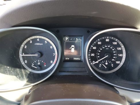 Used 2017 Hyundai Santa Fe Sport image 9