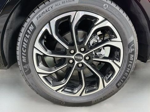 New 2026 Lincoln Nautilus Reserve AWD/4WD image 35