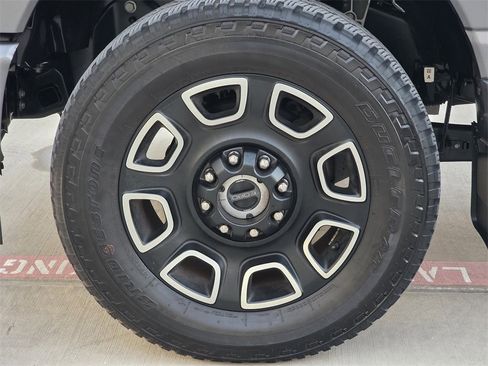Used 2024 Ford F250 Platinum image 11