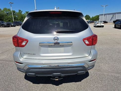 Used 2019 Nissan Pathfinder S FWD image 8