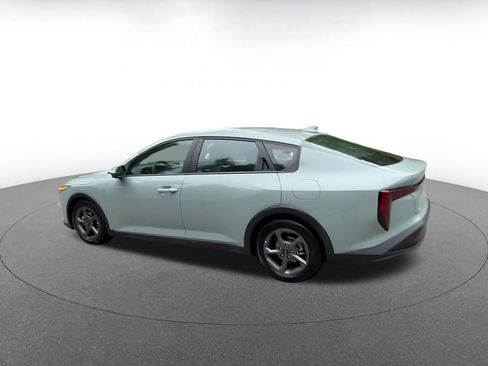 Used 2025 Kia K4 FWD image 10