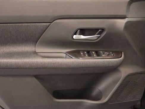 New 2026 Nissan Kicks SV w/ Cold Weather Package FWD image 10