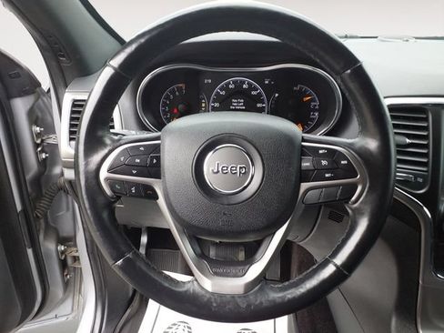 Used 2018 Jeep Grand Cherokee Altitude AWD/4WD image 13