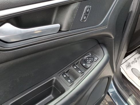 Used 2022 Ford Edge SE w/ Black Appearance Package AWD/4WD image 12