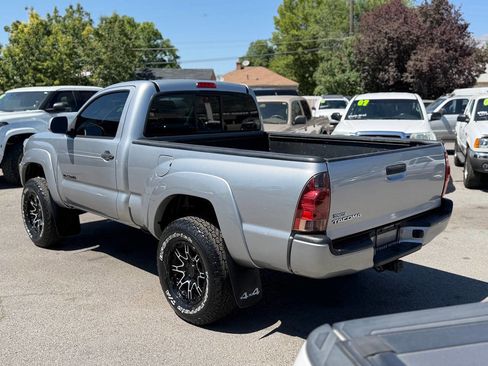 Used 2014 Toyota Tacoma 4x4 Regular Cab image 16