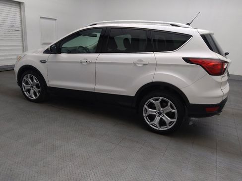 Used 2019 Ford Escape Titanium image 3