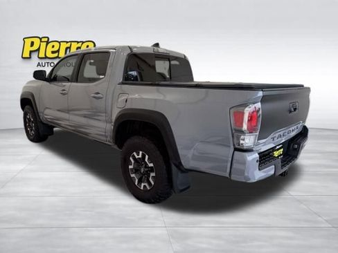 Used 2021 Toyota Tacoma TRD Off-Road w/ TRD Premium Off Road Package AWD/4WD image 2