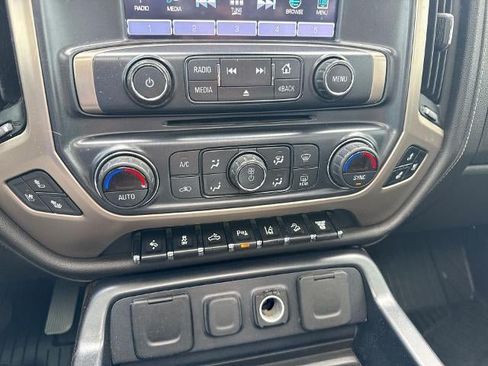 Used 2019 GMC Sierra 2500 Denali w/ Duramax Plus Package AWD/4WD image 11