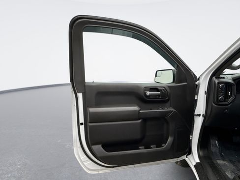 Used 2025 Chevrolet Silverado 1500 W/T image 9