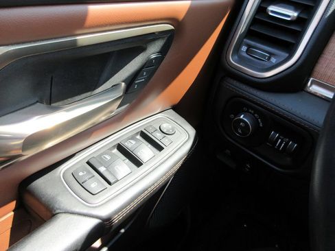 Used 2024 RAM 1500 Limited AWD/4WD image 31