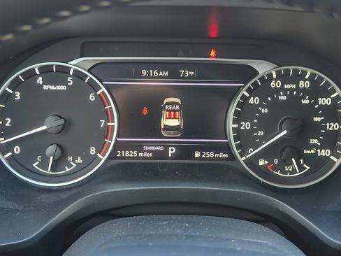 Used 2025 Nissan Rogue SV FWD image 20