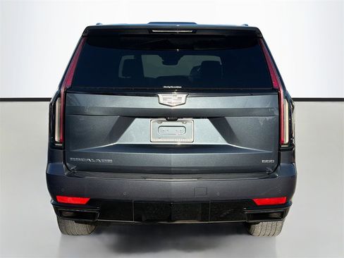Used 2021 Cadillac Escalade Sport image 3