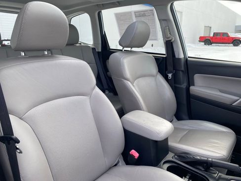 Used 2015 Subaru Forester 2.5i Limited image 21