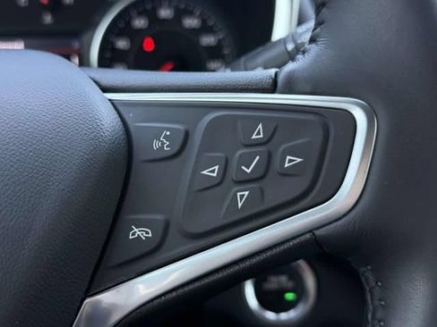 Used 2022 Chevrolet Equinox Premier AWD/4WD image 23