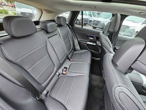 Used 2023 Mercedes-Benz GLC 300 4MATIC image 17