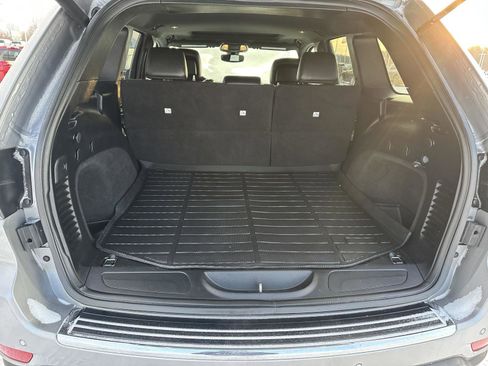 Used 2020 Jeep Grand Cherokee Limited image 9