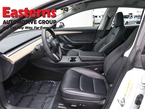 Used 2023 Tesla Model 3 Standard Range image 14