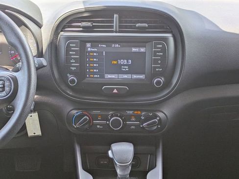 Used 2020 Kia Soul S FWD image 17