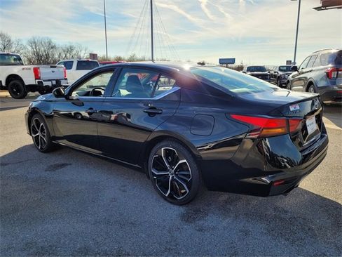 Used 2024 Nissan Altima 2.5 SR image 8