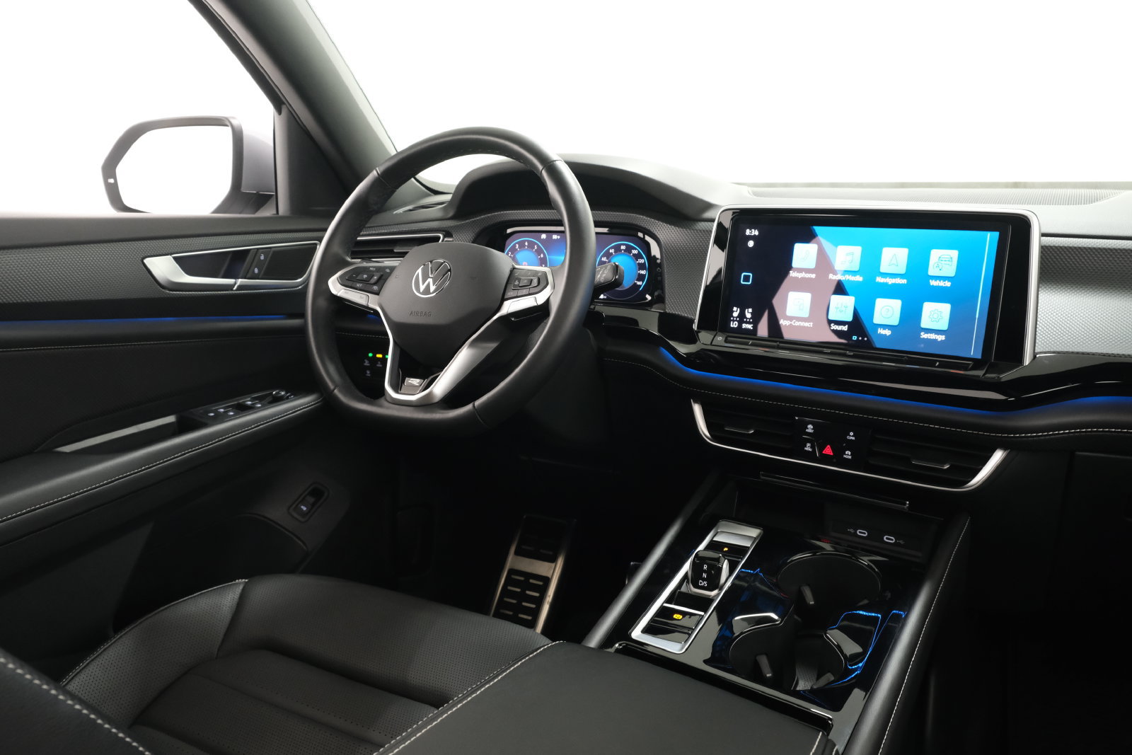 Used 2024 Volkswagen Atlas Cross Sport SEL R-Line AWD/4WD image 10