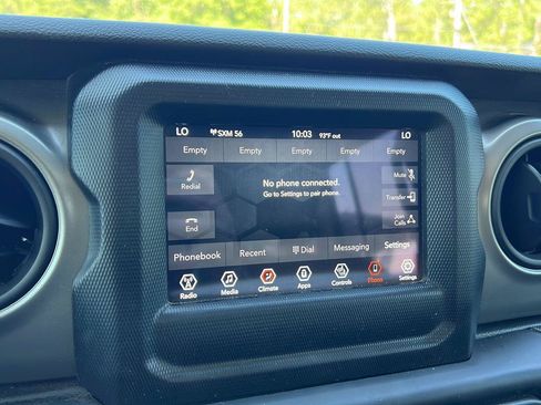 Used 2021 Jeep Wrangler Unlimited Sport AWD/4WD image 17