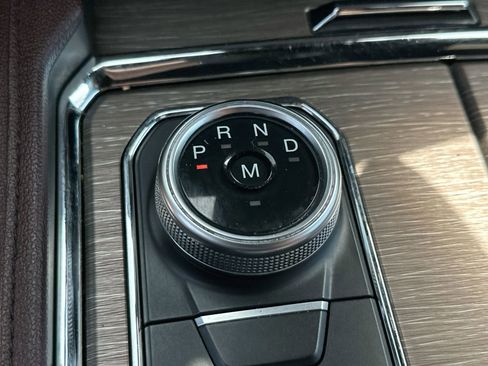 Used 2022 Ford Expedition Limited image 20