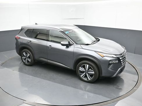 Used 2024 Nissan Rogue SL AWD/4WD image 51