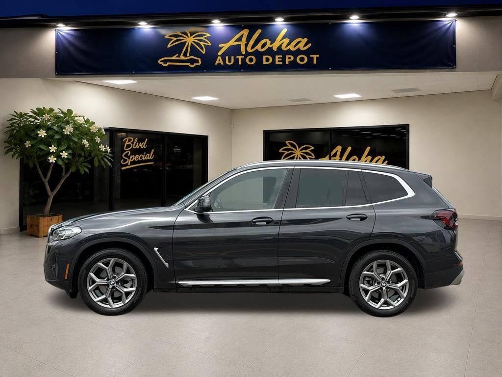 Used 2024 BMW X3 sDrive30i w/ Convenience Package RWD image 2