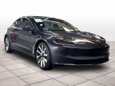 Used 2025 Tesla Model 3 RWD image 2