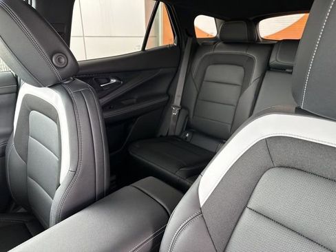 New 2026 Chevrolet Blazer EV LT image 18