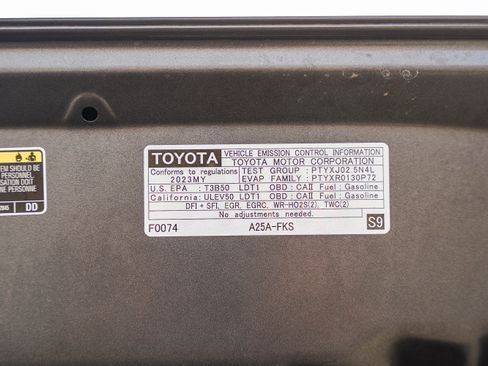 Certified 2023 Toyota RAV4 TRD Off-Road image 30