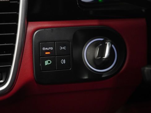 Used 2022 Porsche Cayenne Turbo S image 30