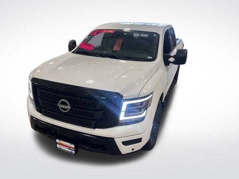 Certified 2024 Nissan Titan SV w/ SV Convenience Package image 33