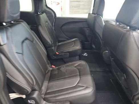 New 2026 Chrysler Voyager LX image 15
