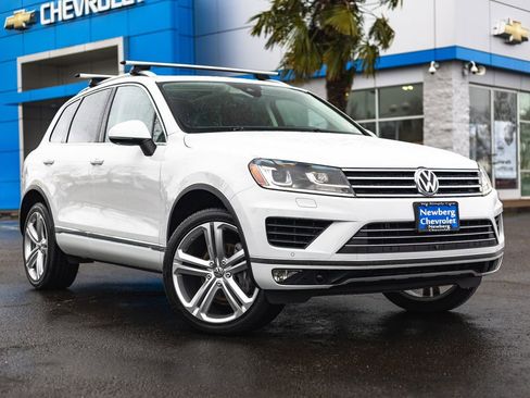 Used 2017 Volkswagen Touareg Executive image 1