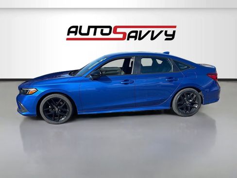 Used 2023 Honda Civic Sport image 4