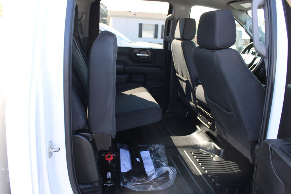 Used 2025 Chevrolet Silverado 3500 W/T w/ WT/CX Safety Package AWD/4WD image 34