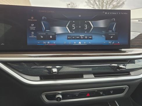 Used 2024 BMW X5 xDrive40i w/ Parking Assistance Package image 39