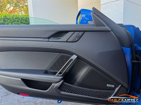 Used 2025 Porsche 911 GT3 RWD image 27