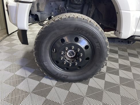 Used 2020 Ford F450 Platinum w/ FX4 Off-Road Package AWD/4WD image 8