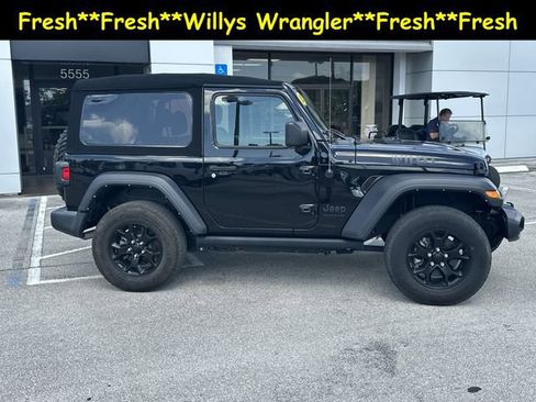 Used 2022 Jeep Wrangler Sport AWD/4WD image 6