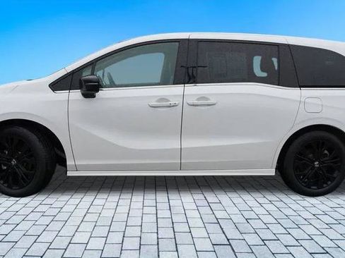 Used 2025 Honda Odyssey Sport-L image 2