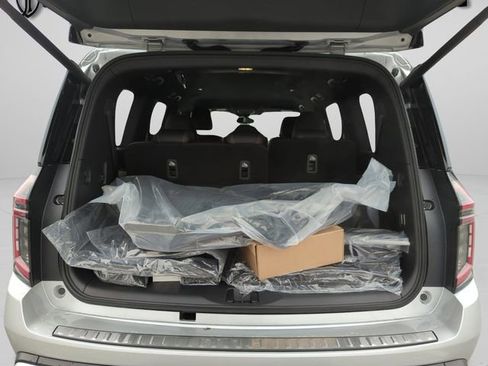 New 2026 Nissan Armada SL image 39