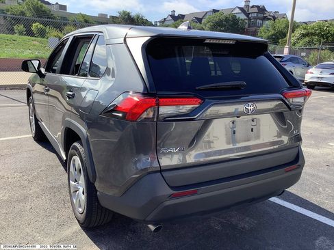 Used 2022 Toyota RAV4 LE FWD image 4