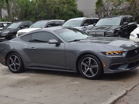 Certified 2024 Ford Mustang Coupe RWD image 5