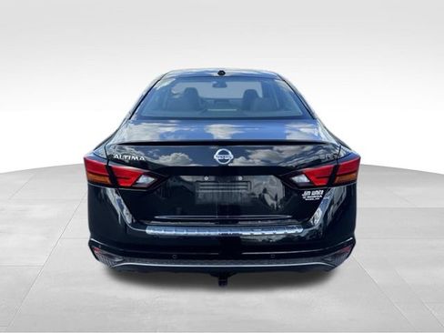 Used 2022 Nissan Altima 2.5 SR FWD image 6