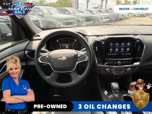 Used 2023 Chevrolet Traverse LT w/ LPO, Floor Liner Package FWD image 16