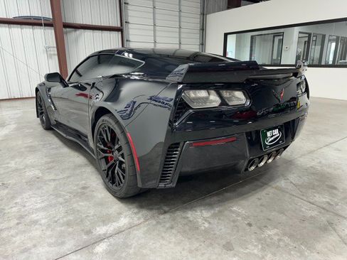 Used 2016 Chevrolet Corvette Z06 w/ 3LZ Preferred Equipment Group RWD image 15